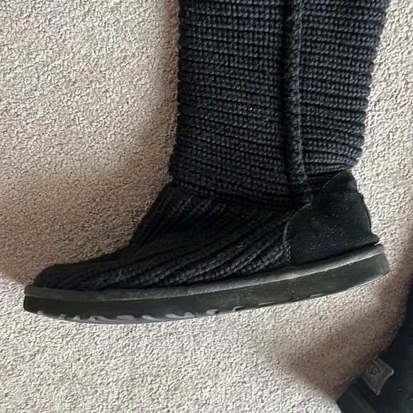 Black ugg Australia w classic cardy - Picture 3 of 7